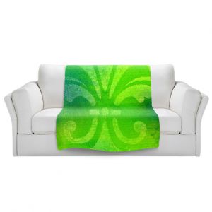Artistic Sherpa Pile Blankets | China Carnella - Vert de Lis | fleur de lit symbol shape outline